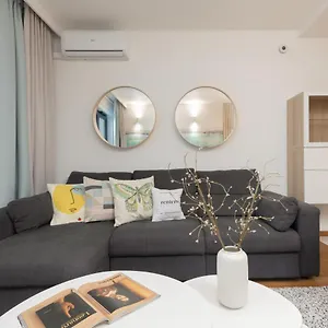 spacious-apartment-premium-warszawa-wola-by-renters-prestige.warsawhotelspoland.com/